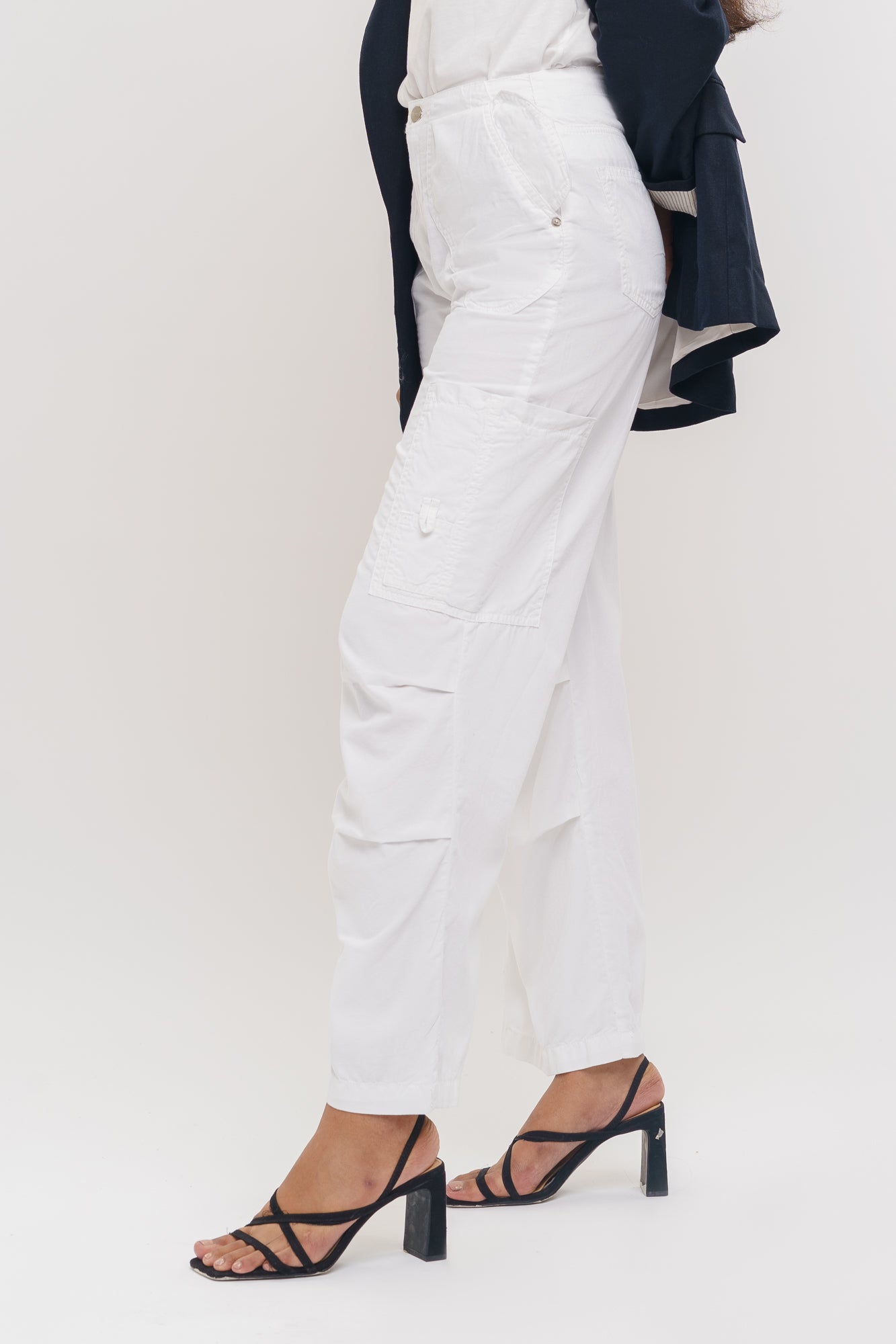 WHITE PARACHUTE PANTS