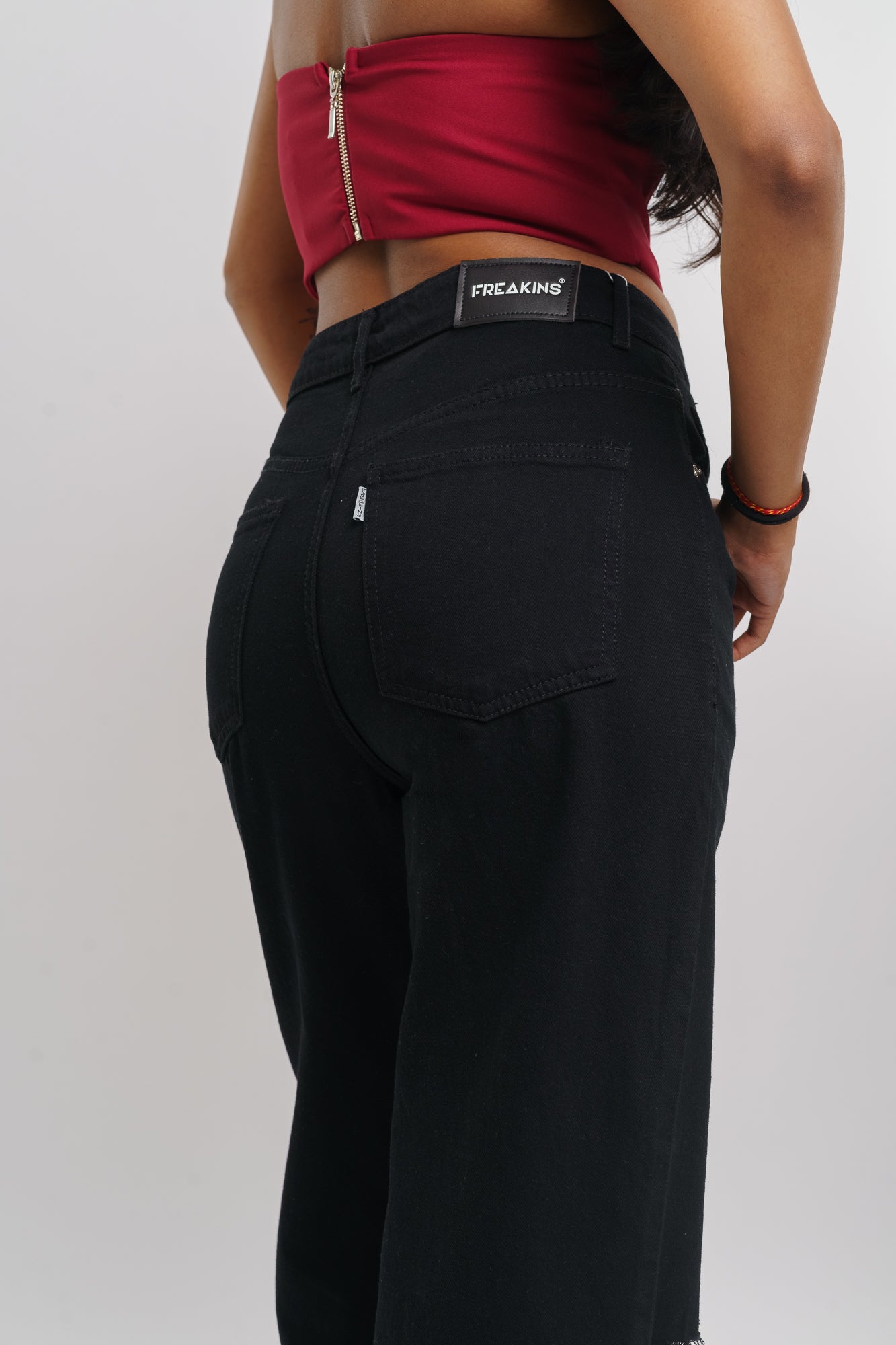 BLACK DISTRESS WIDE JEANS