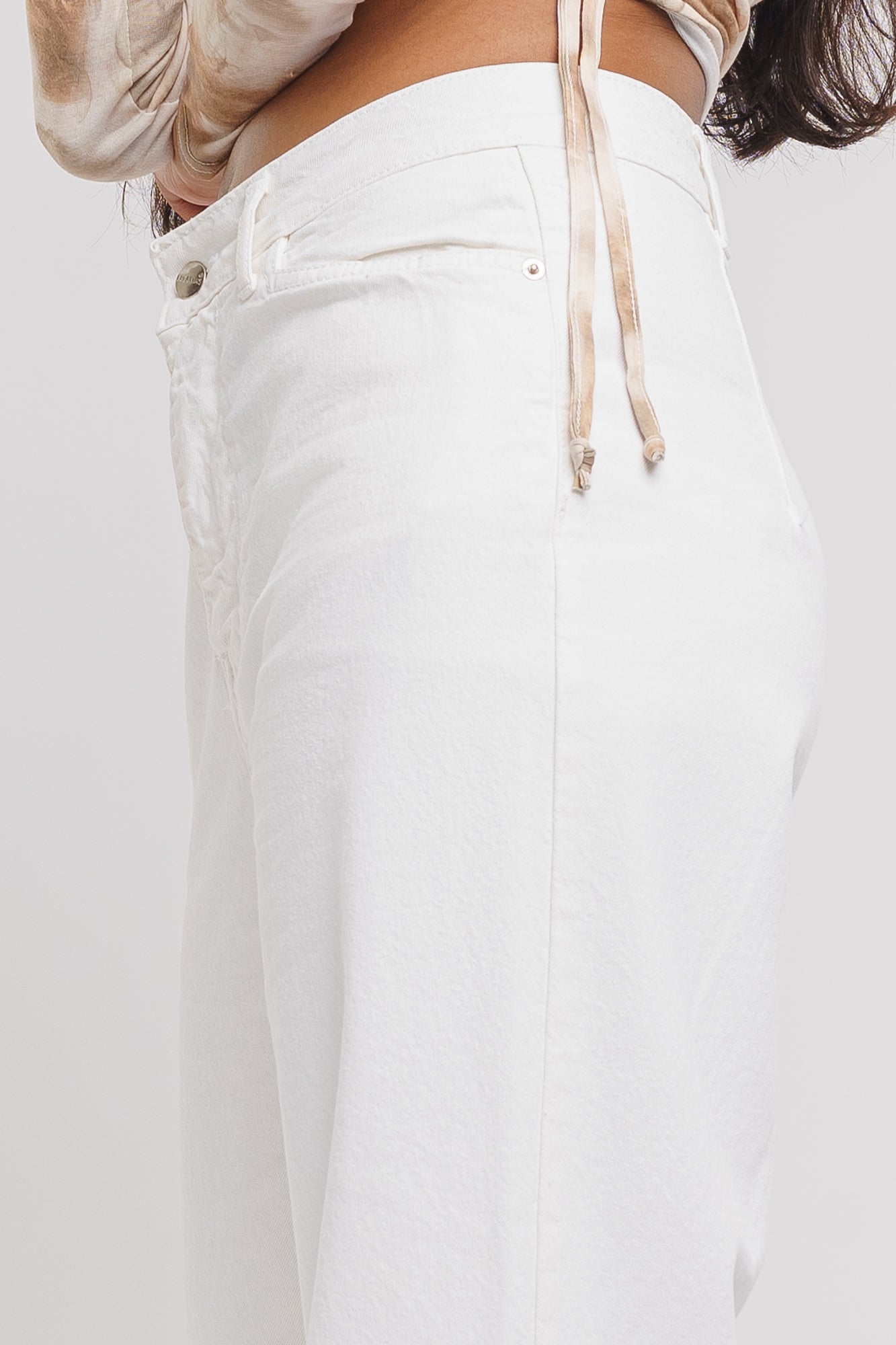 White Women's Straight Jeans