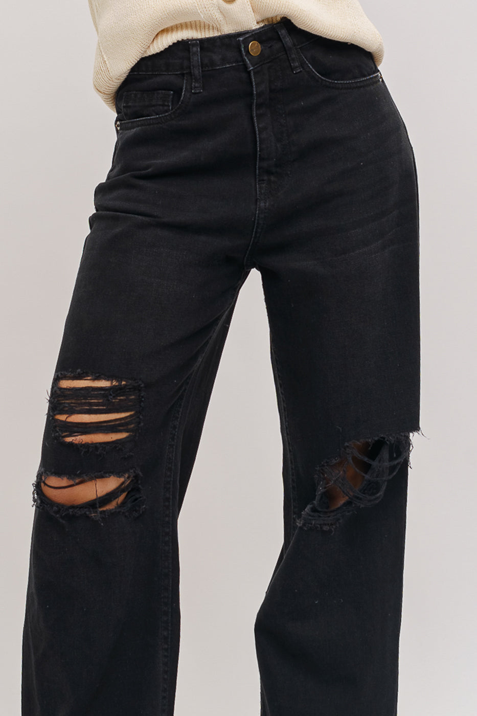 CHARCOAL STRAIGHT DISTRESS JEANS
