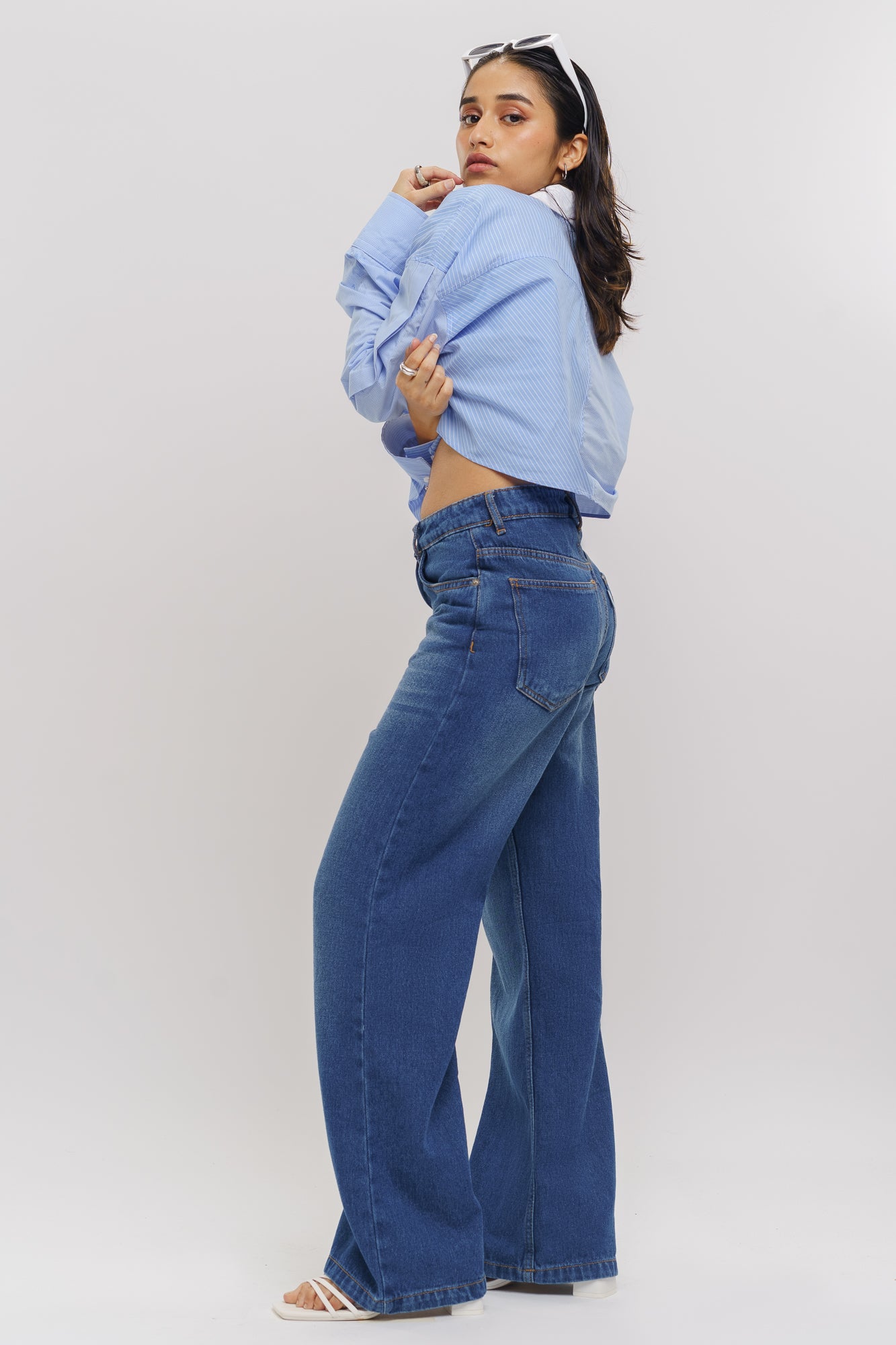WIDE MID BLUE JEANS