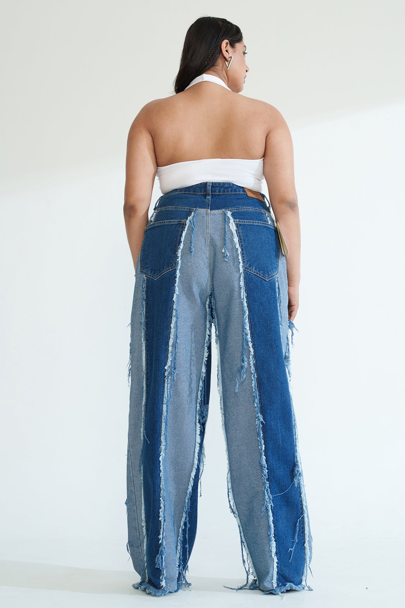 Fray Wave Curve Straight Jeans