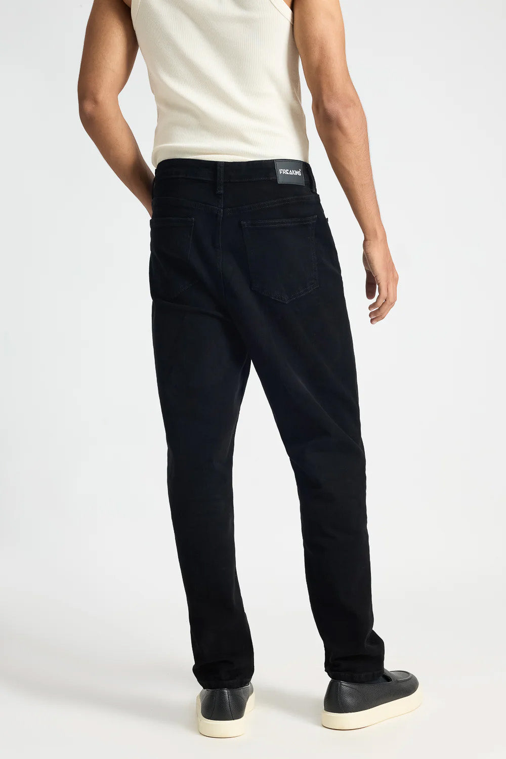 Sleek Black Men's Slim Fit Jeans