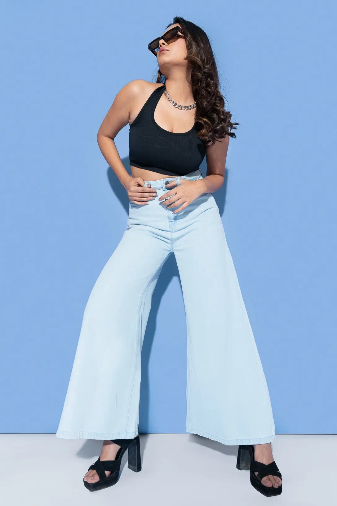 LIGHT BLUE FLARED JEANS