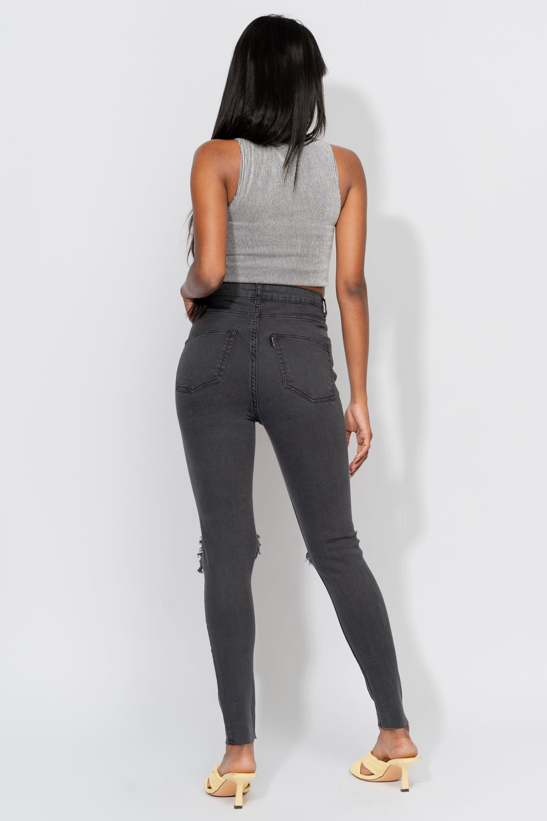 GREY RIPPED SKINNY JEANS