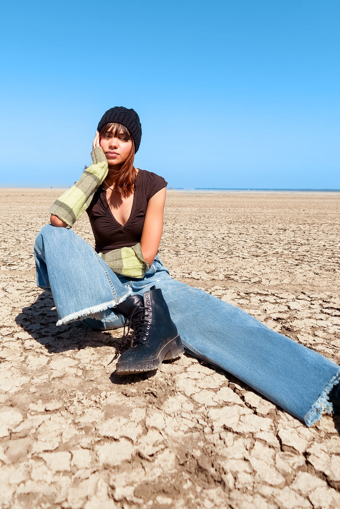 Up-turn waist wide leg jeans