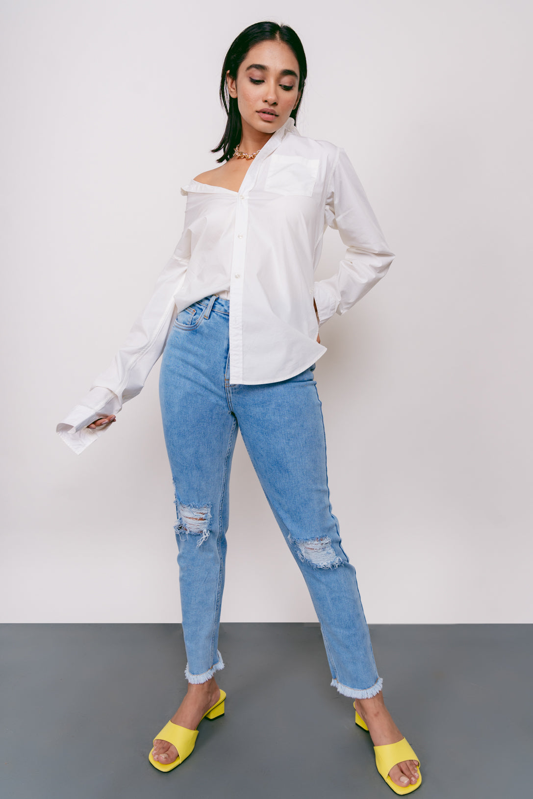 knee ripped slim fit jeans