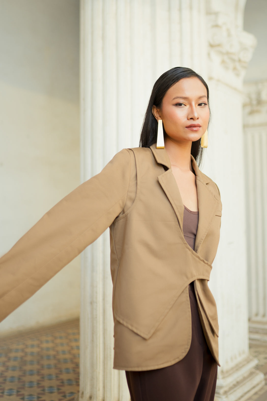 Tortilla brown overlap blazer