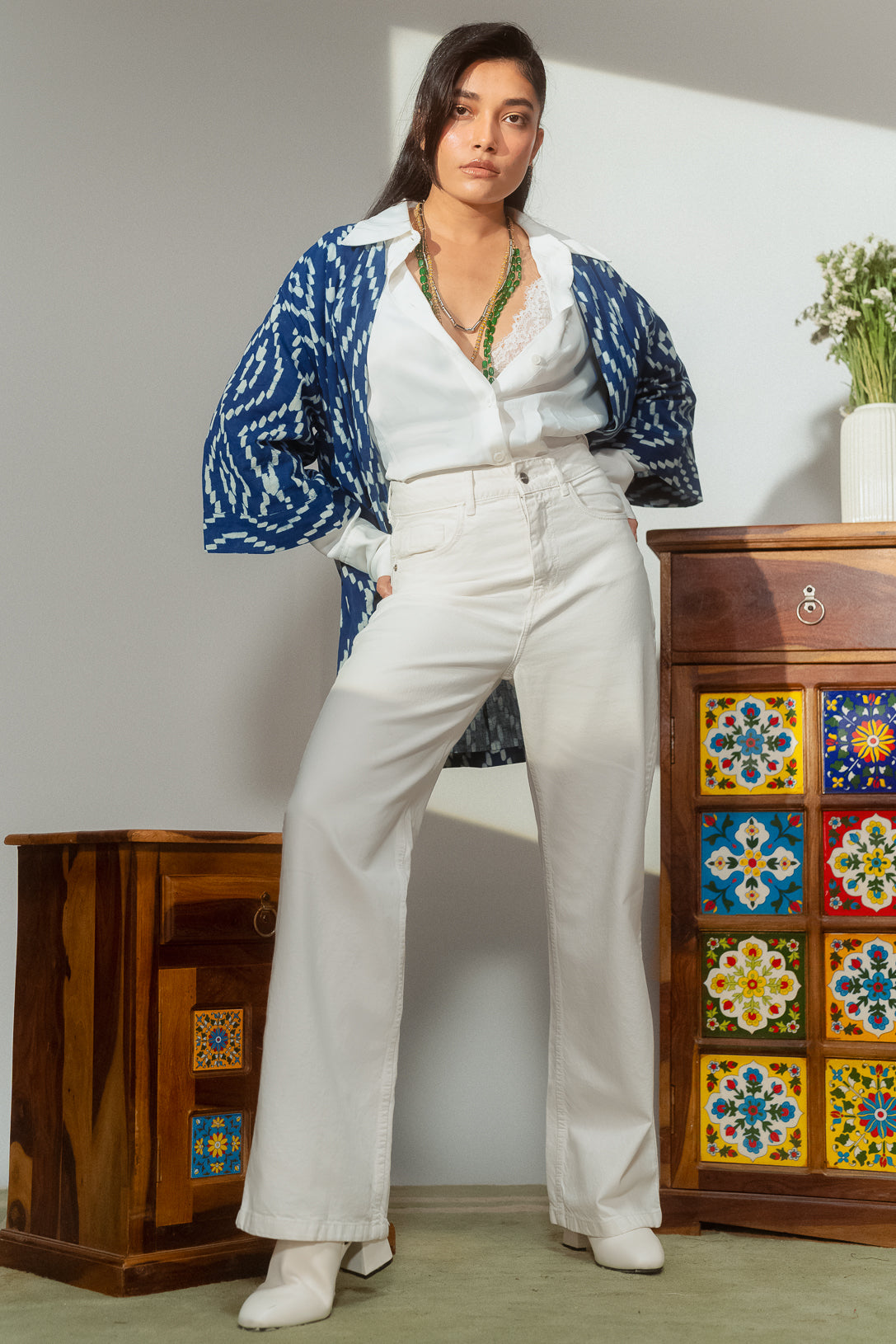 Classic White Women's Wide Jeans - Main Image