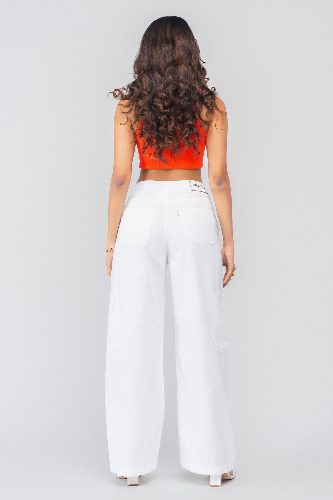 WHITE PARACHUTE PANTS