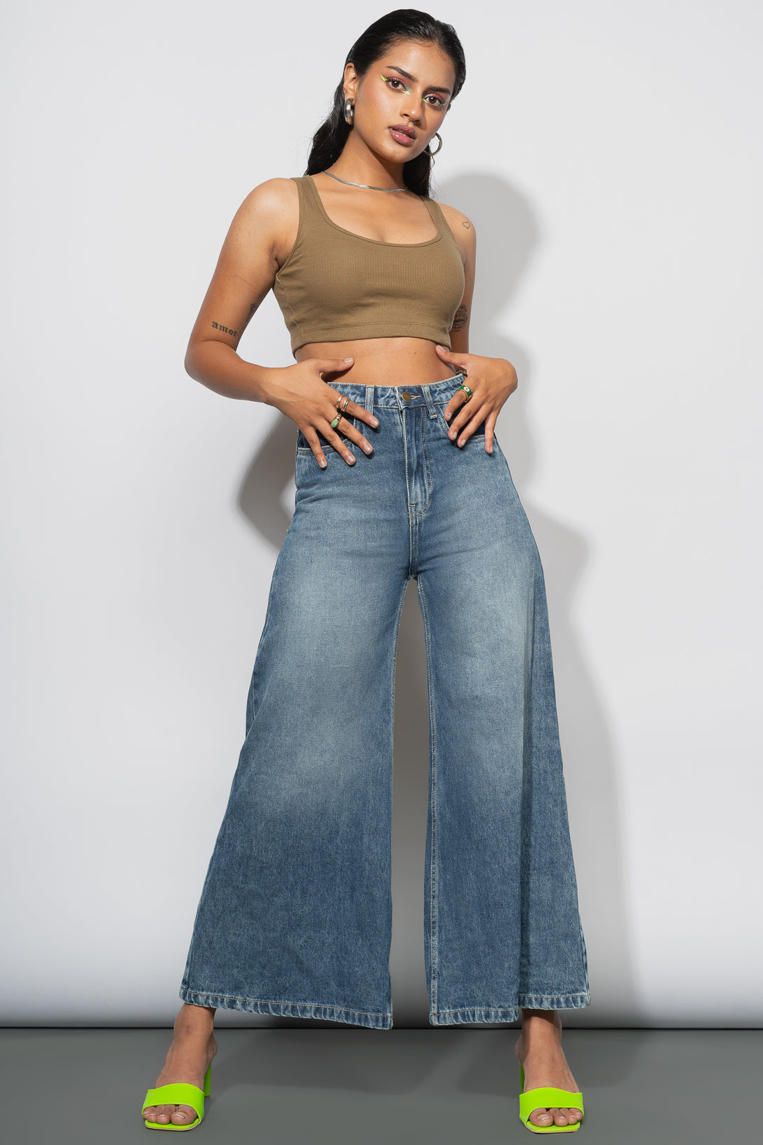 STONE FLARE JEANS