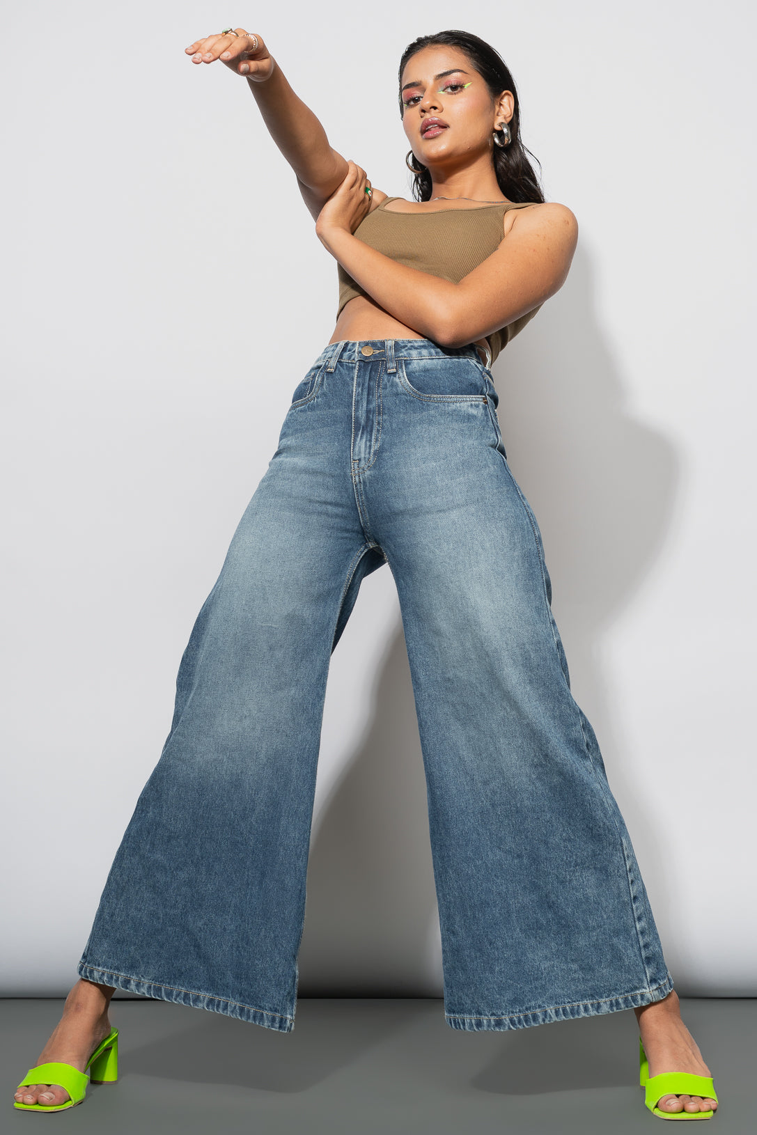 STONE FLARE JEANS