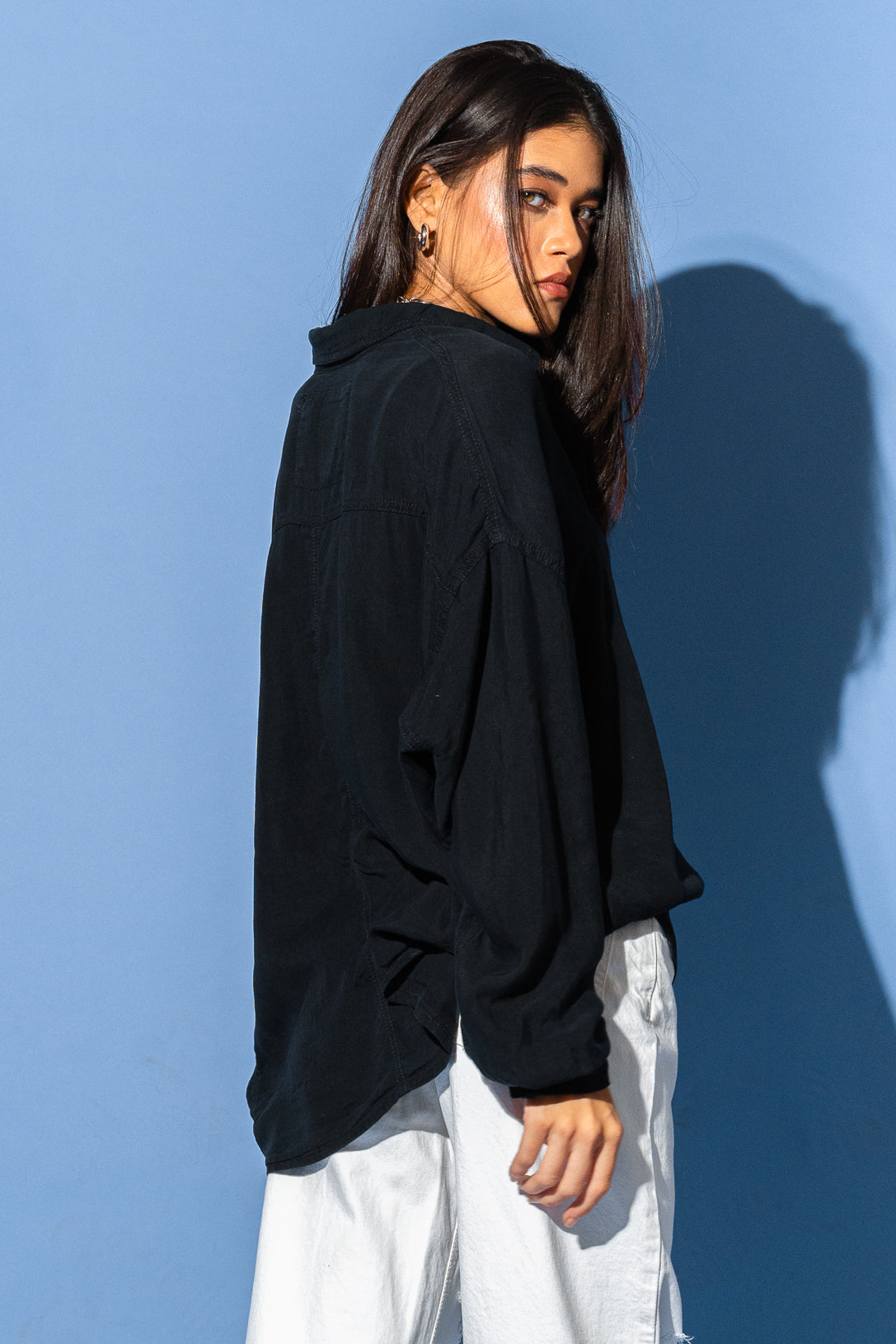 BLACK OVERSIZED BOYFRIEND SHIRT