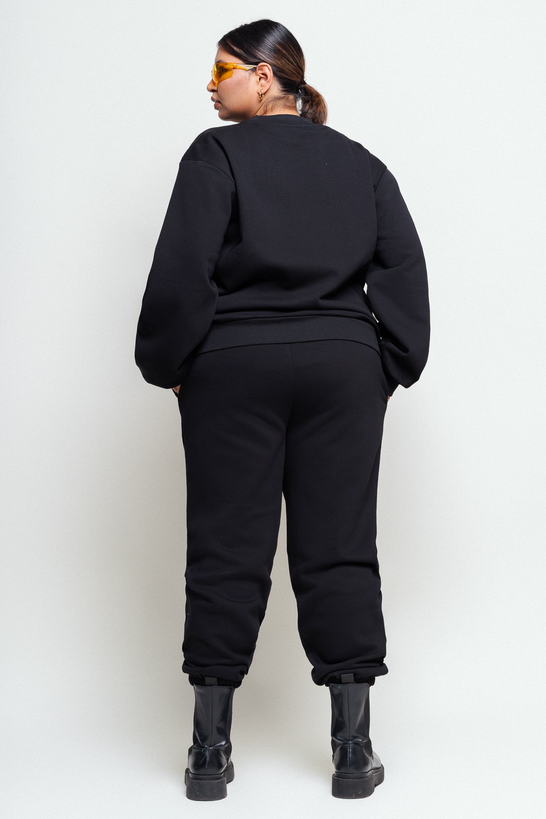 BLACK KNIT JOGGERS