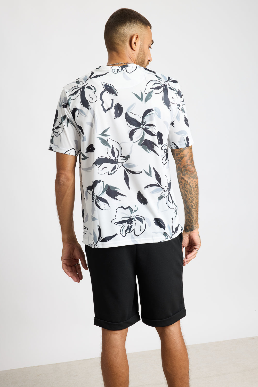 Printed Men's T-Shirt - Frosty Flourish