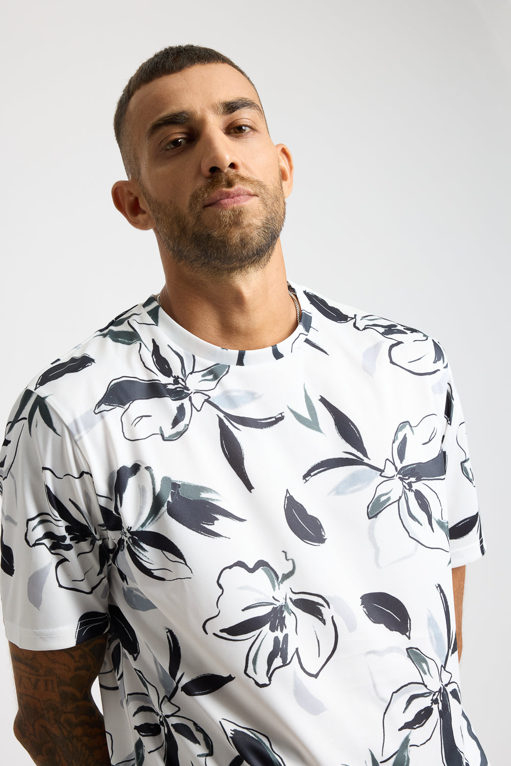 Printed Men's T-Shirt - Frosty Flourish