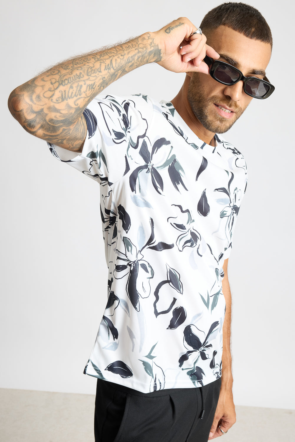 Printed Men's T-Shirt - Frosty Flourish