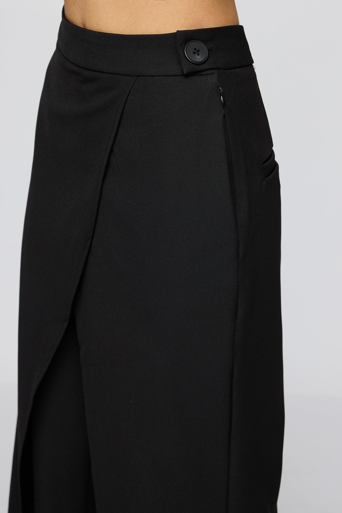 Noir Wrap Up Cropped Korean Pants