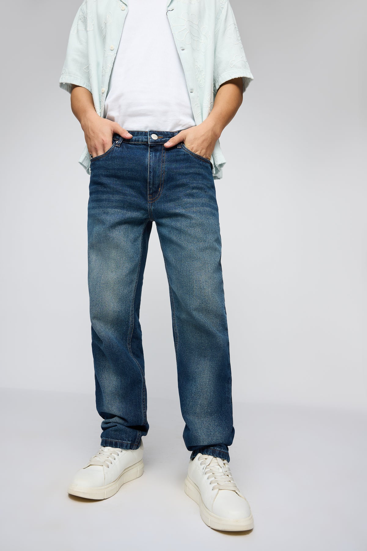 Split Shade Men's Relaxed Fit Jeans