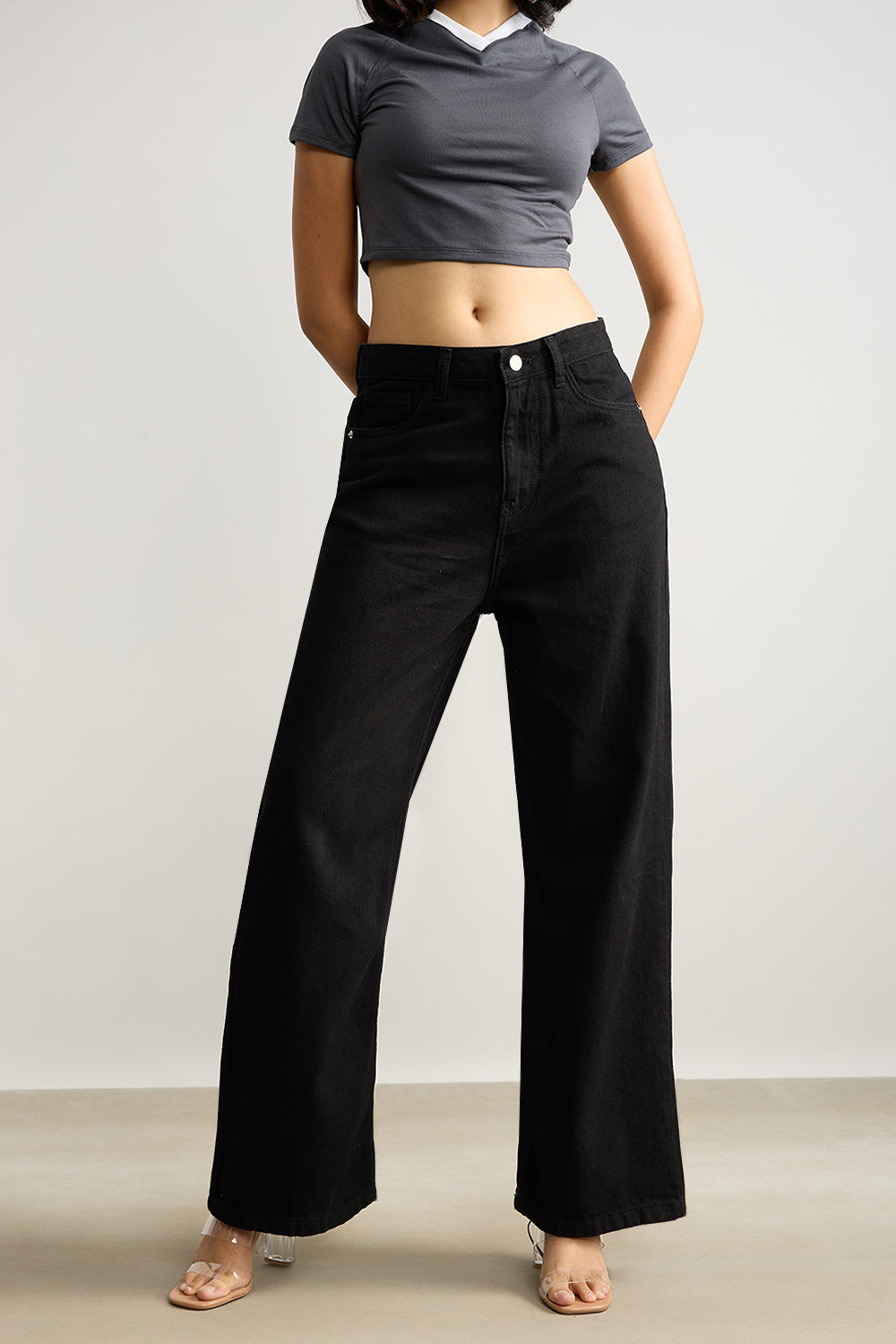 HIGH WAISTED WIDE BLACK JEANS