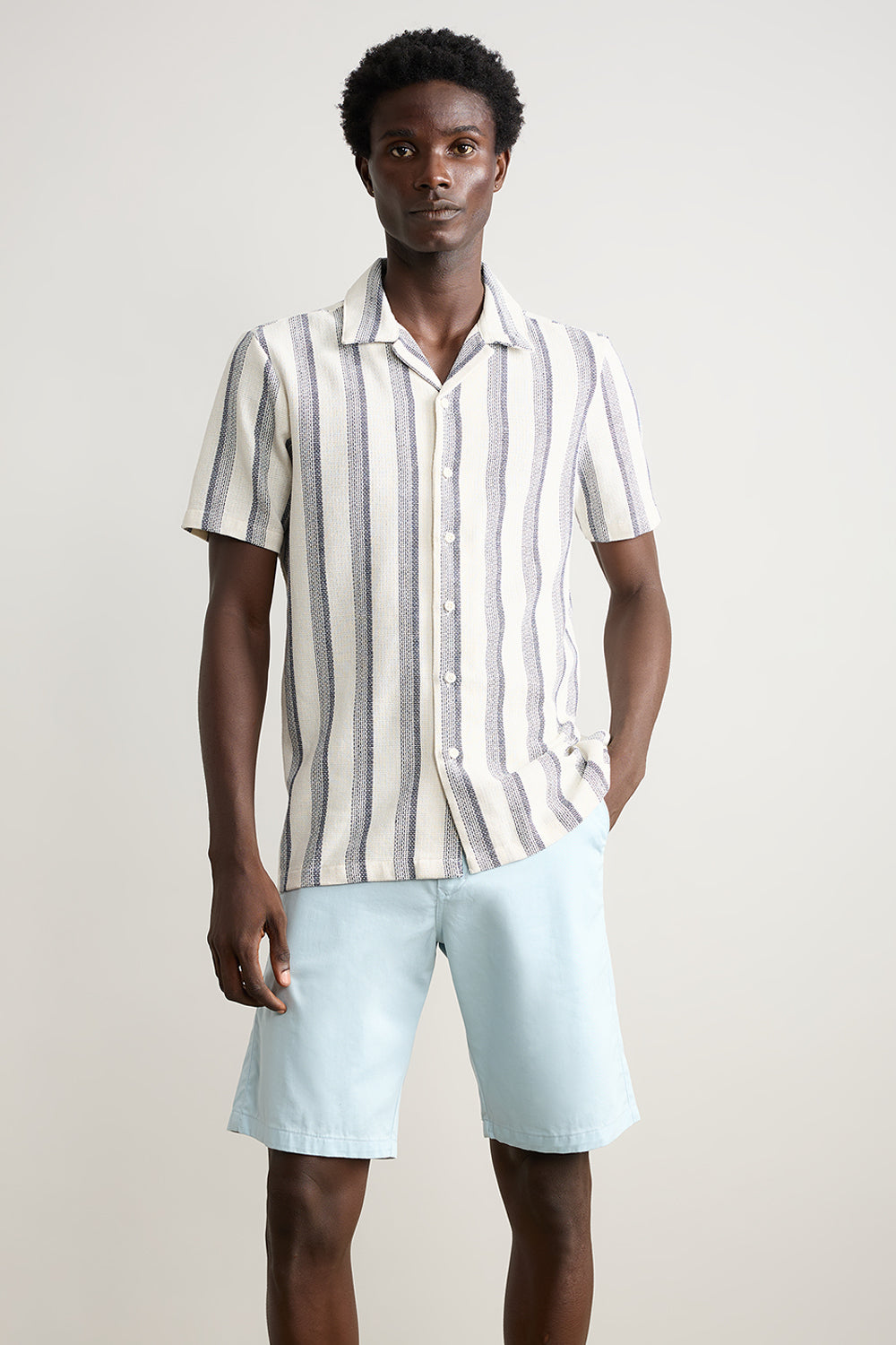 Textured Knit Men's Shirt-White/Navy Stripes