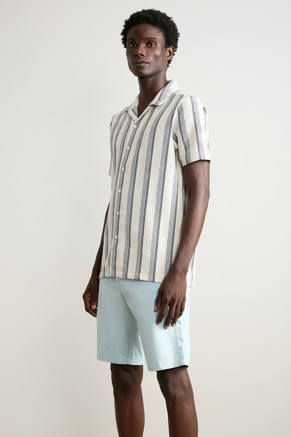 Textured Knit Men's Shirt-White/Navy Stripes