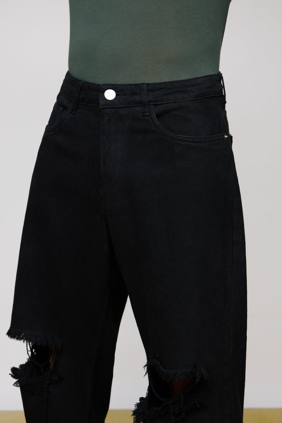 Edgy Black Ripped Men's Wide-Leg Jeans