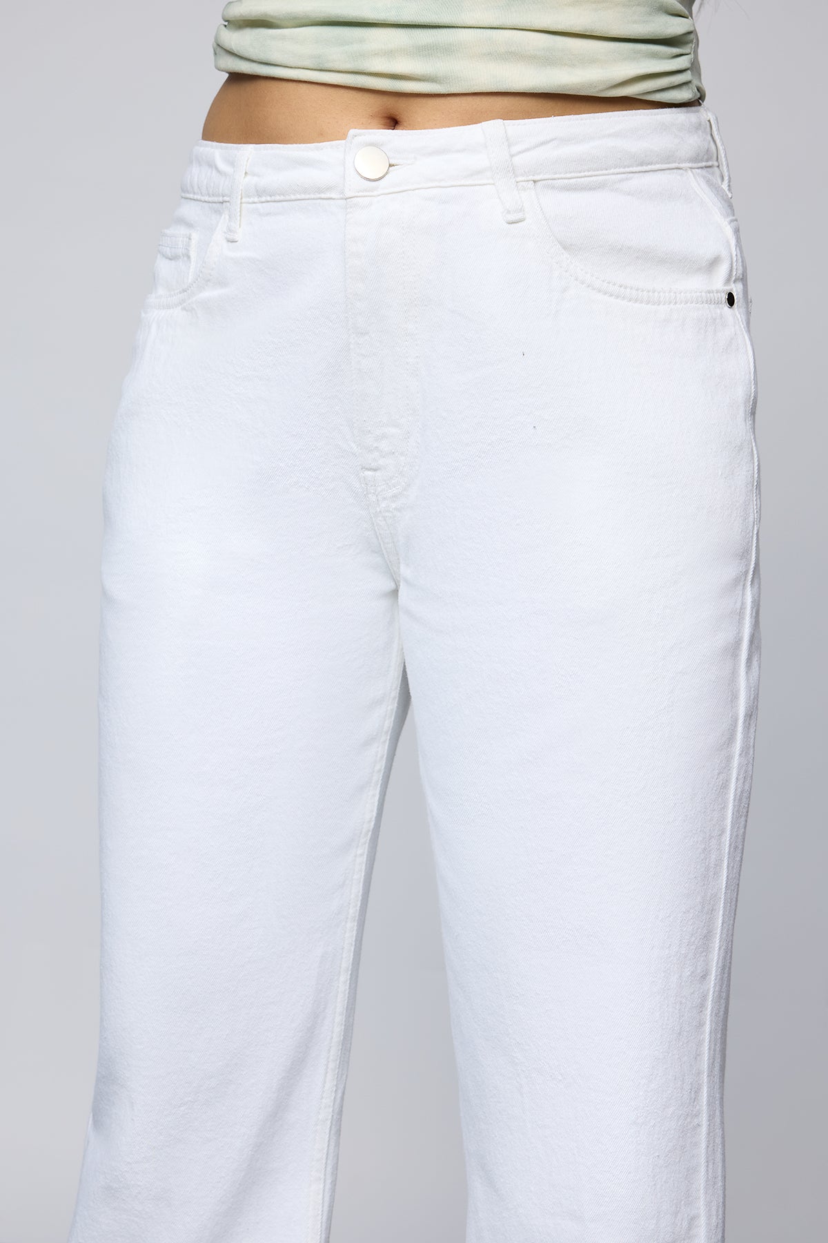 Icy Allure White Curve Tapered Jeans