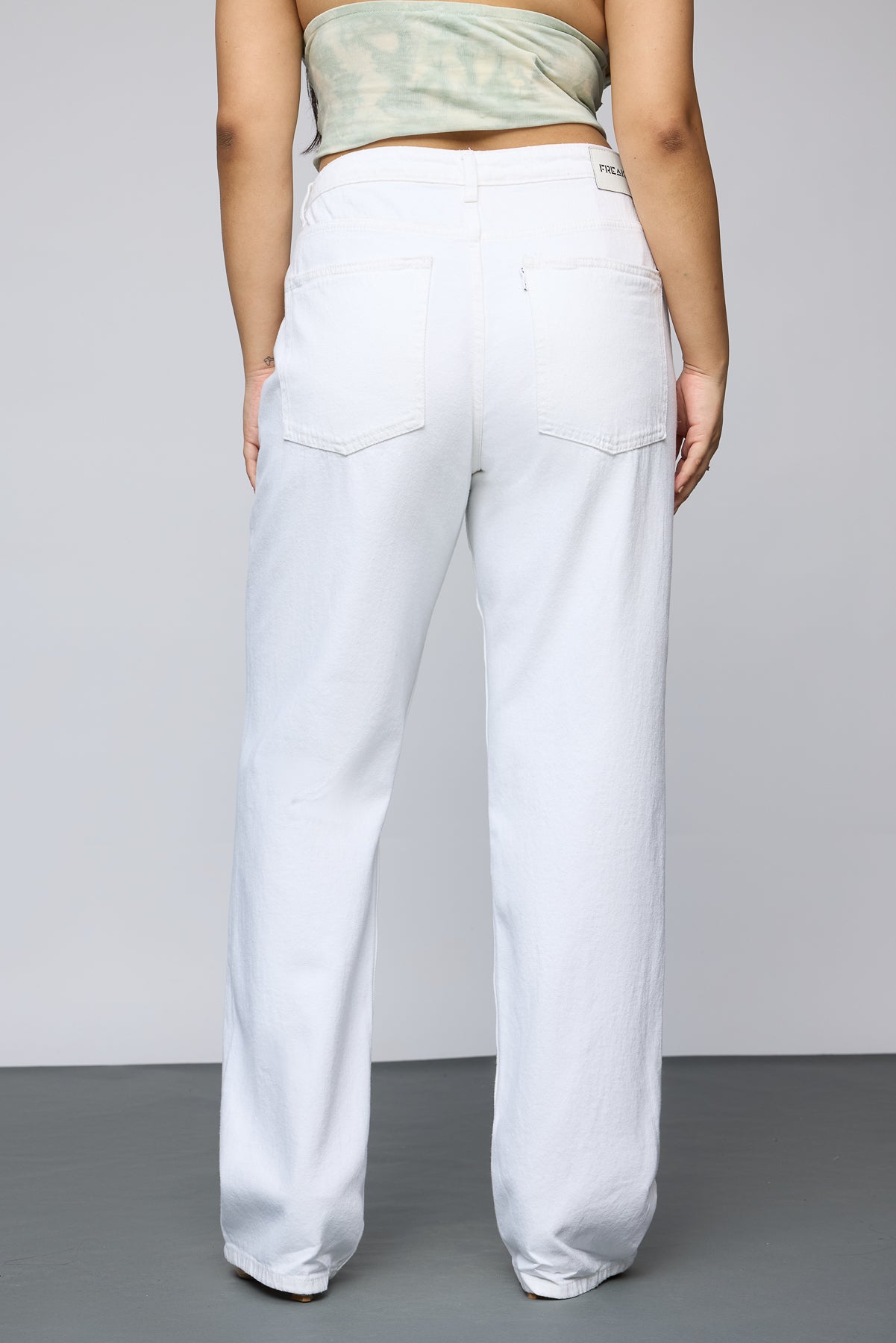 Icy Allure White Curve Tapered Jeans