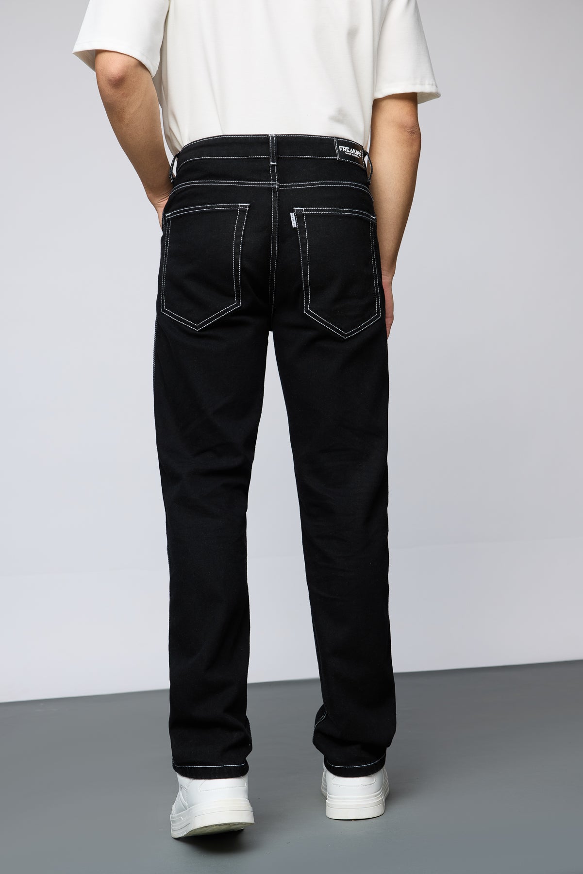 Jet Black Contrast Stitch Men's Straight Jeans