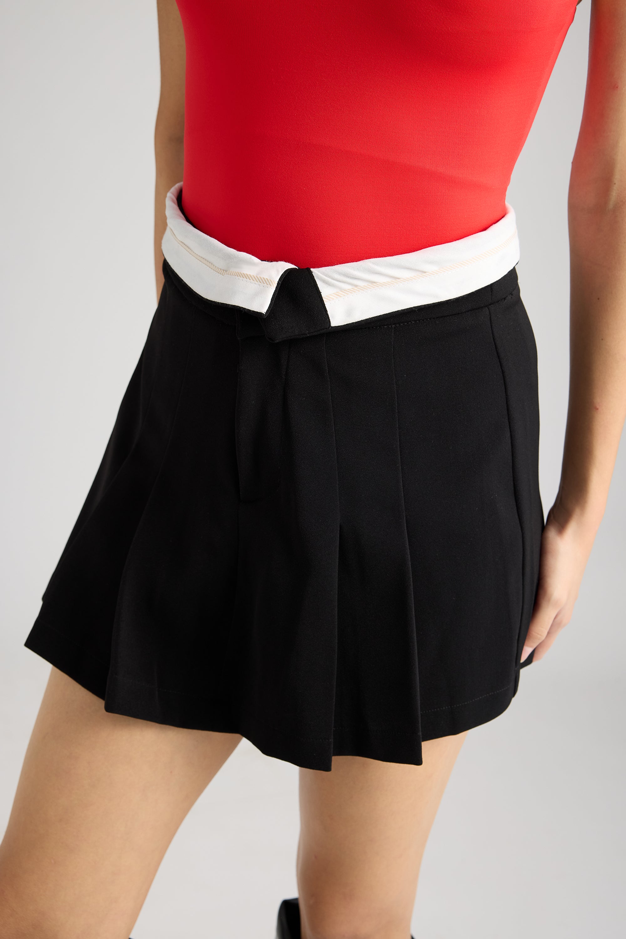 Corp Girlie Black Skort