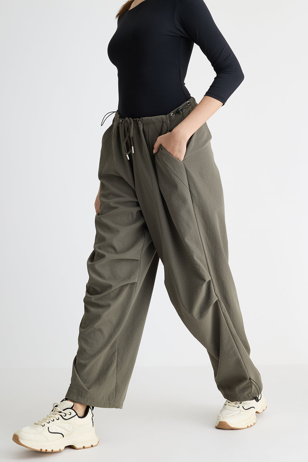 Style File Olive Parachute Pants – Rebelflow