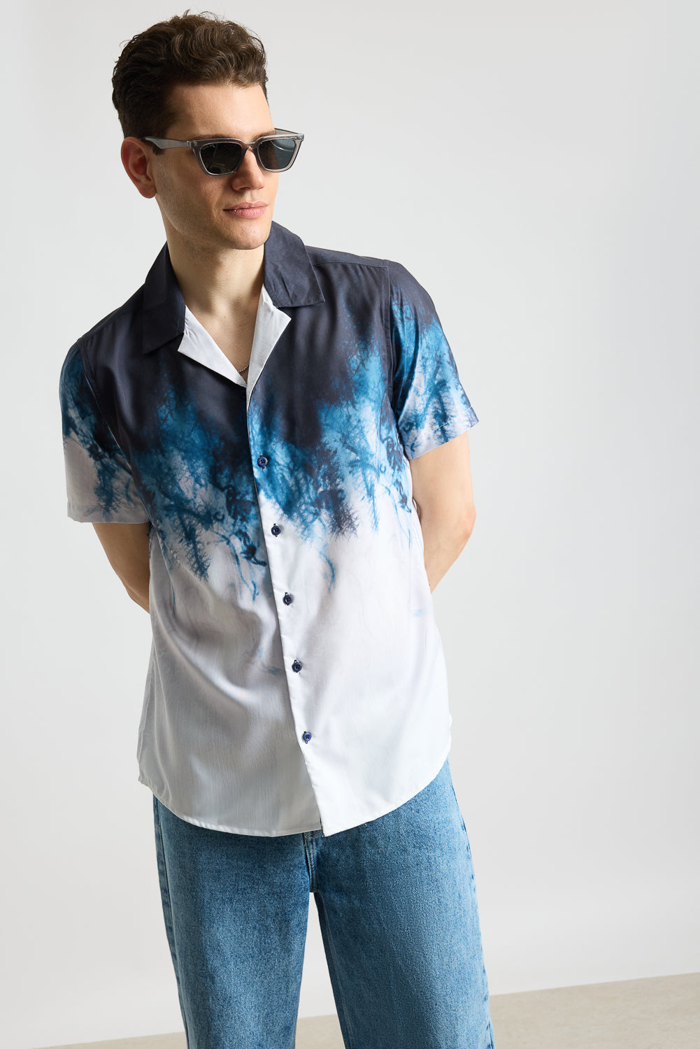 LIGHTENING EFFECT MEN'S RESORT SHIRT