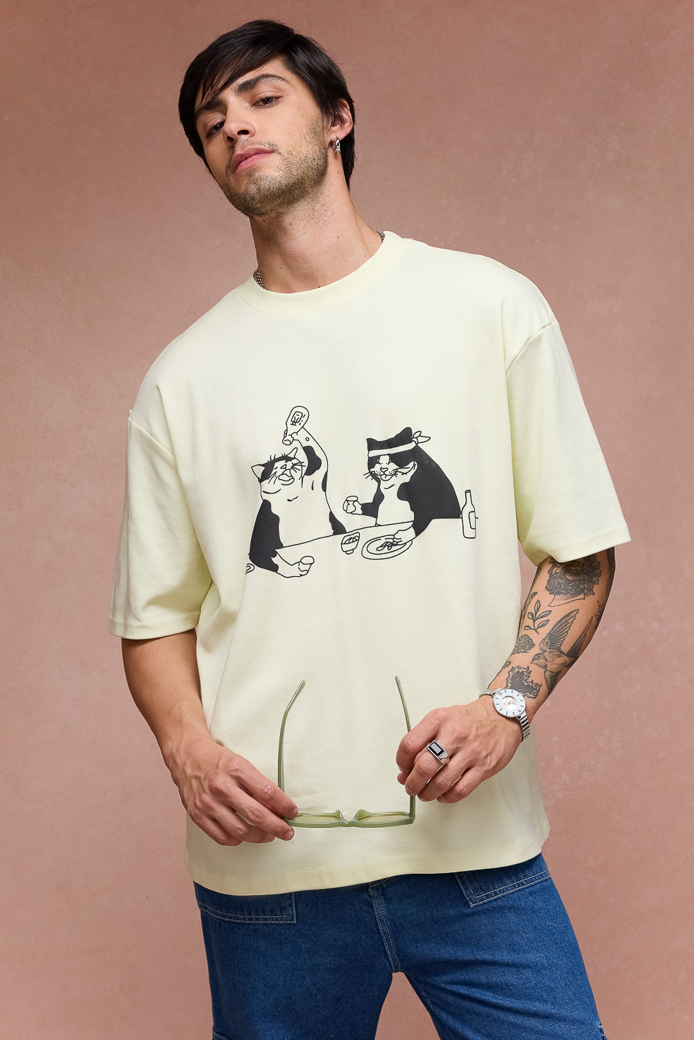 Men's Two Cats Behind Me Yellow T-Shirt