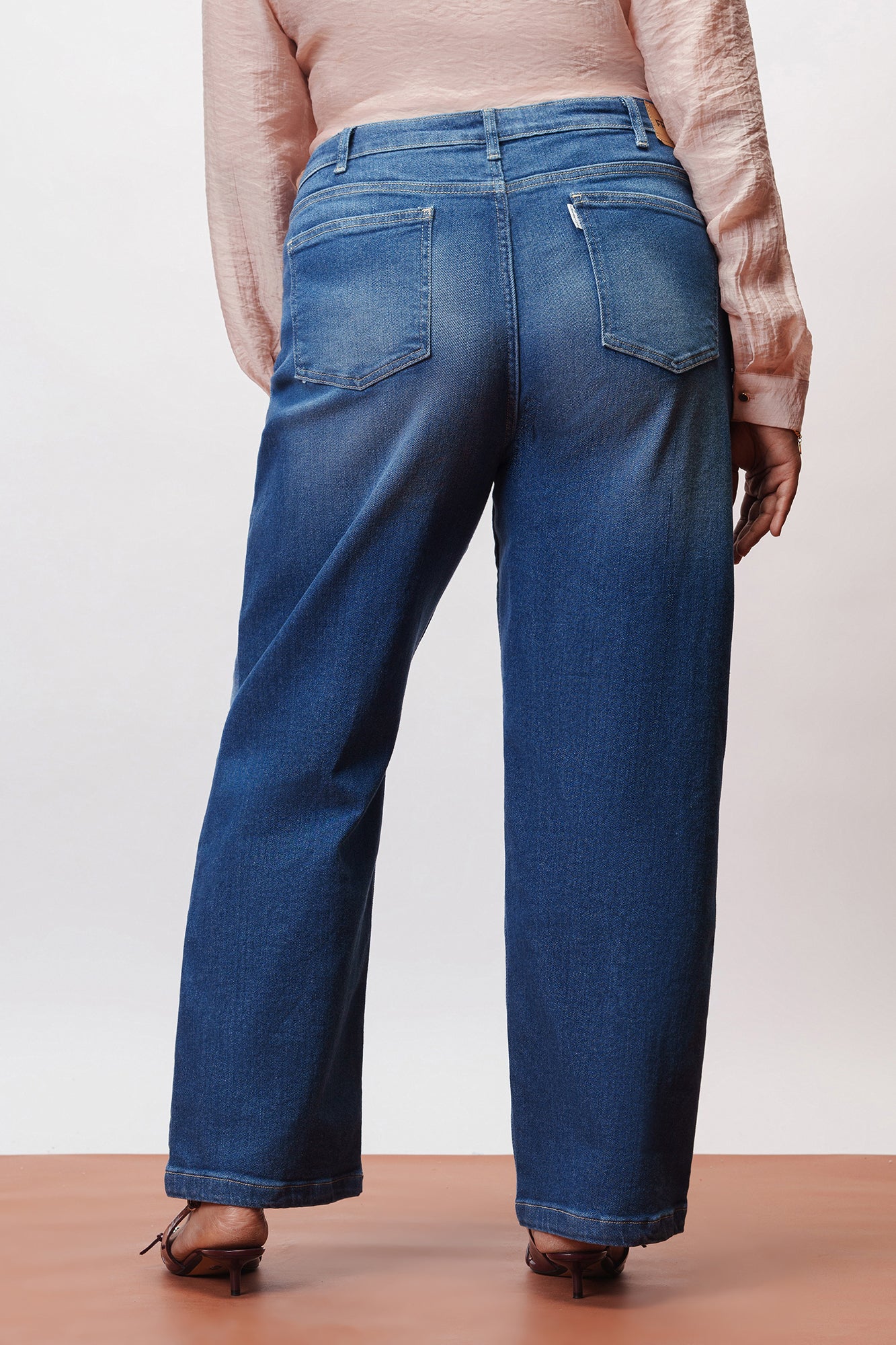 Easy Indigo Curve Straight Jeans