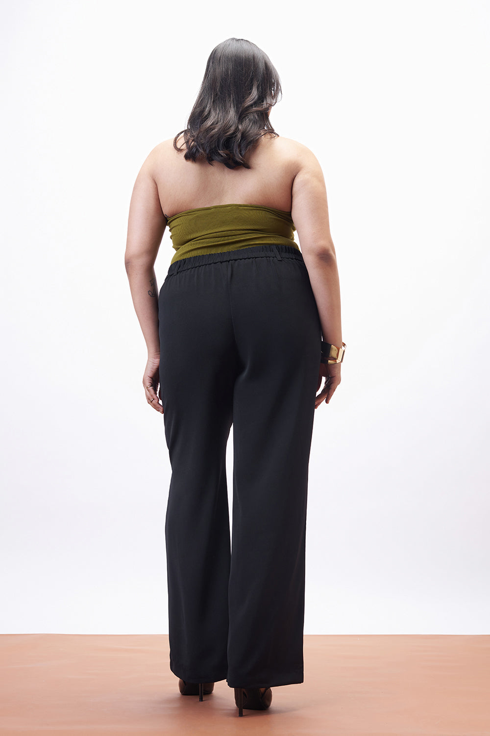 Essential Black Curve Straight Korean Pants