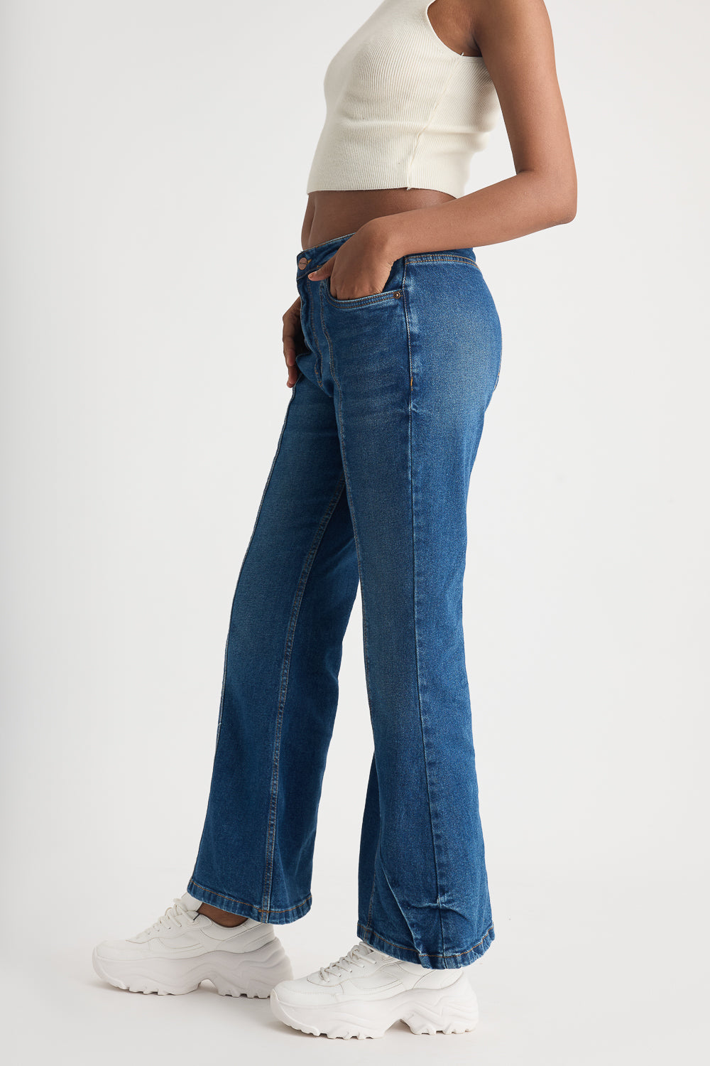 WRAPPED SEAM WASHED BOOTCUT JEANS