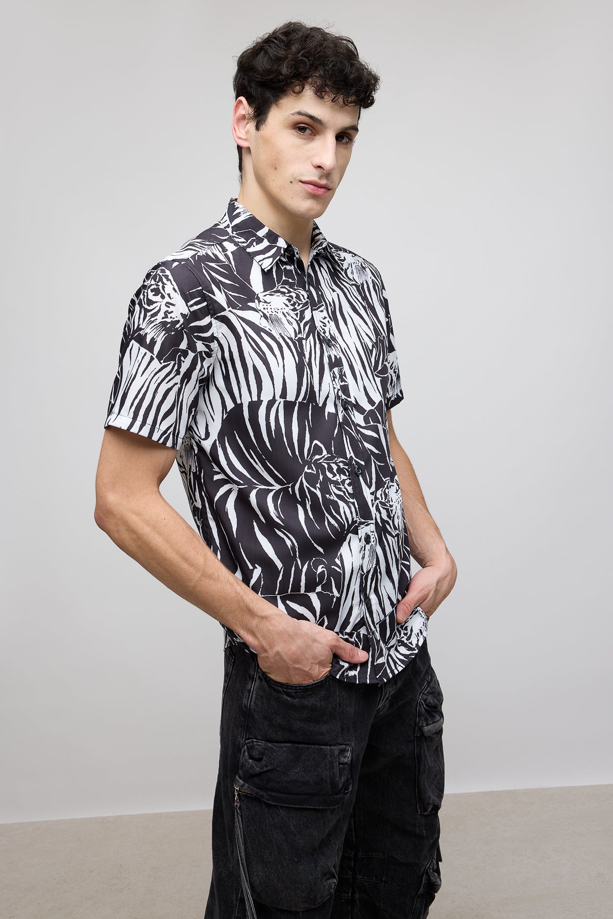 Safari Black And White Men's Resort Shirt