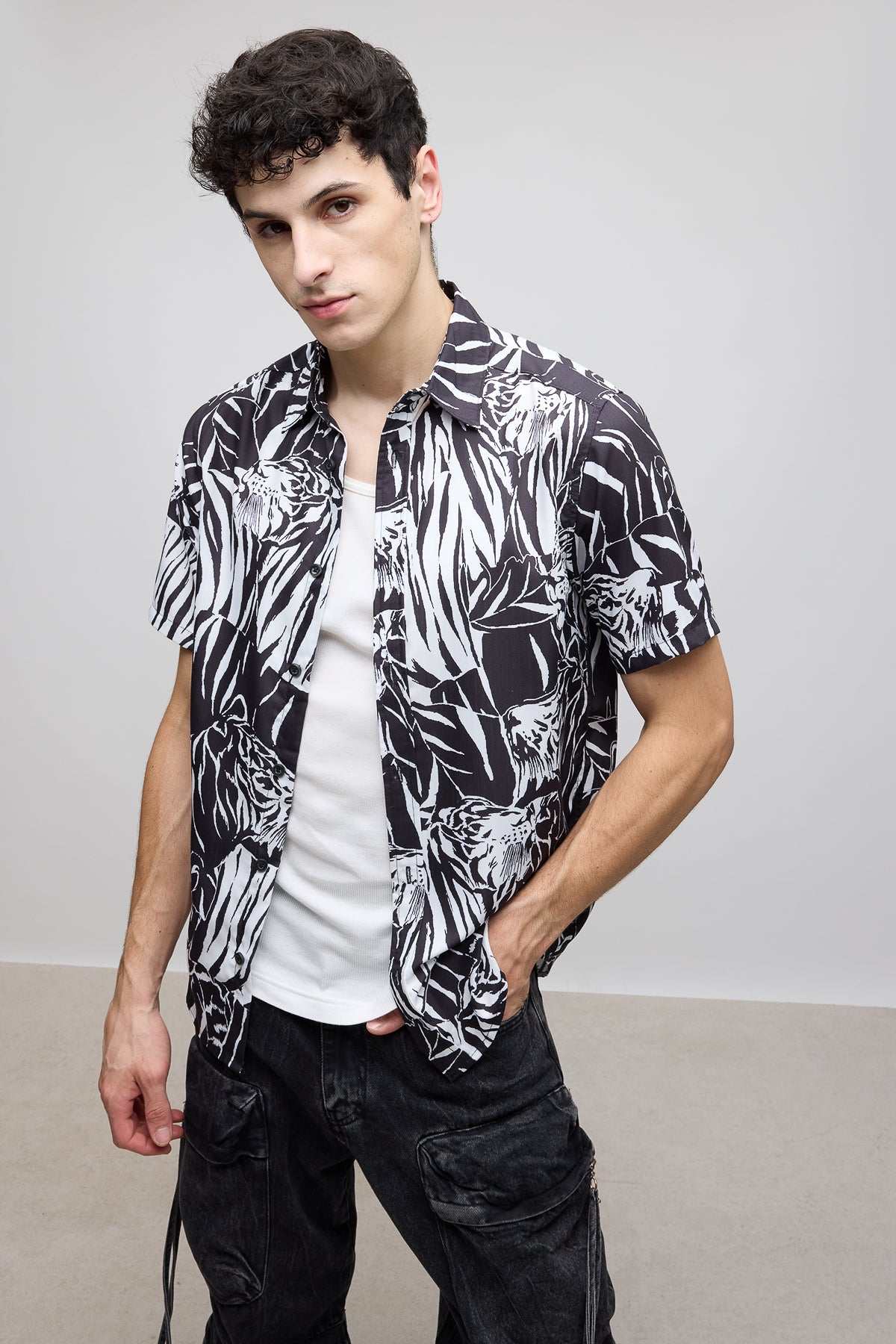 Safari Black And White Men's Resort Shirt