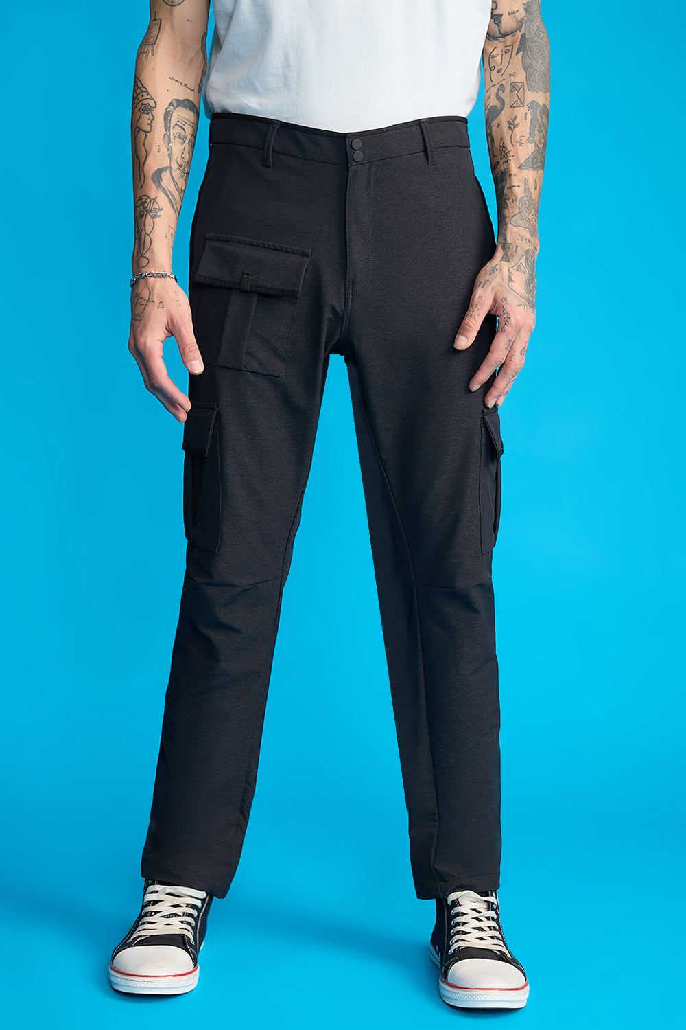 Men's Black Solid Slim Cargos