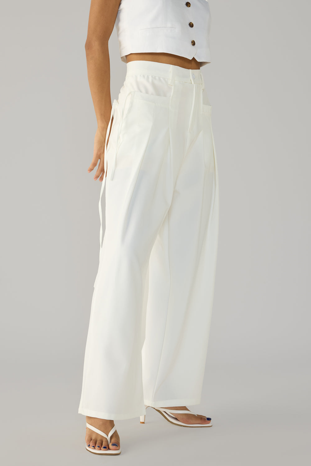 White Wide Fit-Flat Pocket Korean Pants