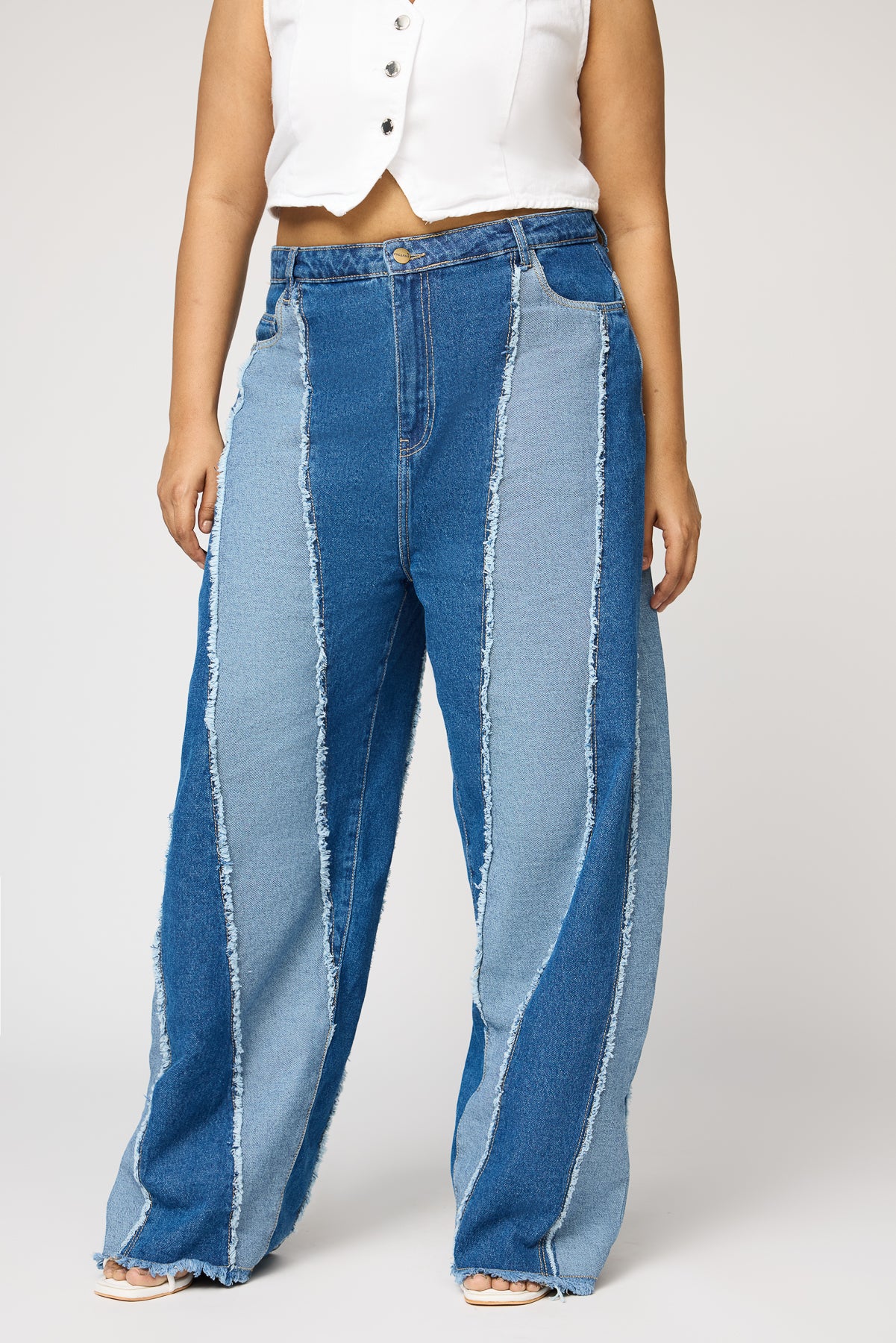 Dual Hue Denim Curve Straight Fit Jeans