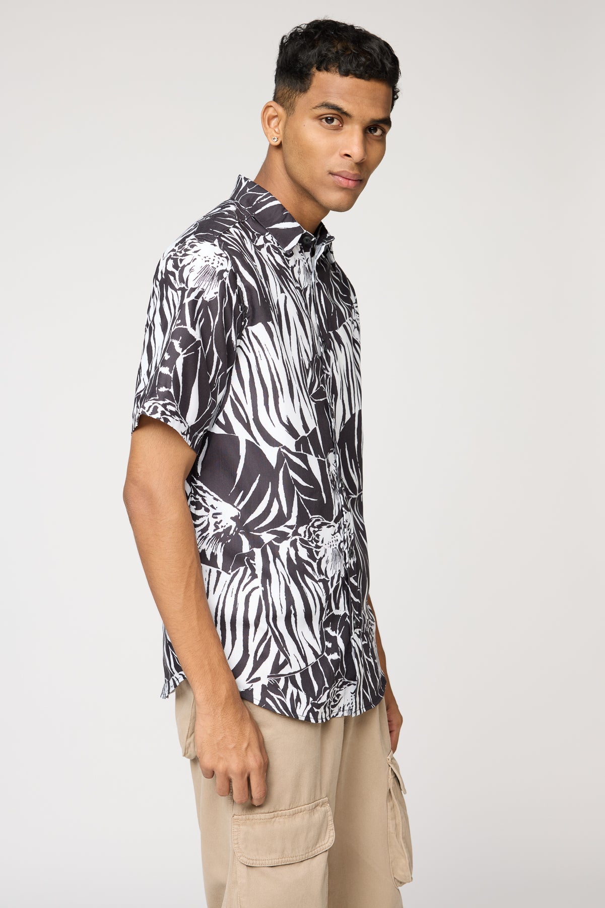 Urban Jungle Black & White Men's Resort Shirt