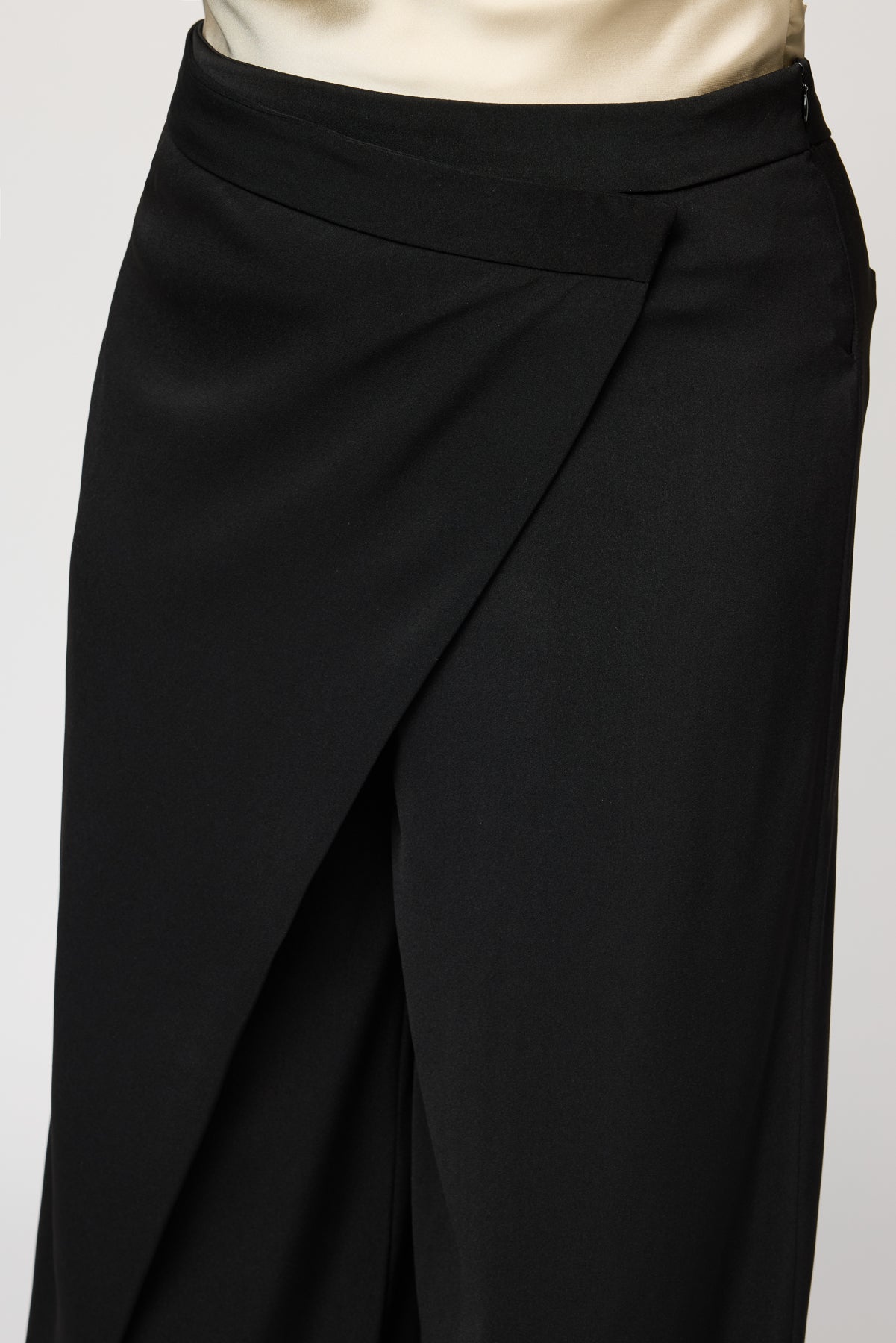 Cinder Black Curve Pareo Korean Pants