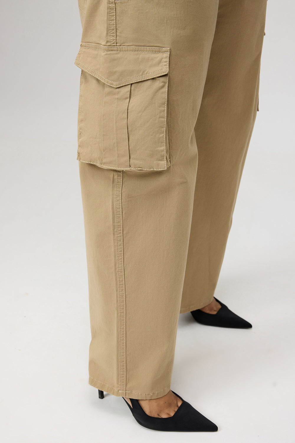 Curve Dark Beige Cargo Jeans