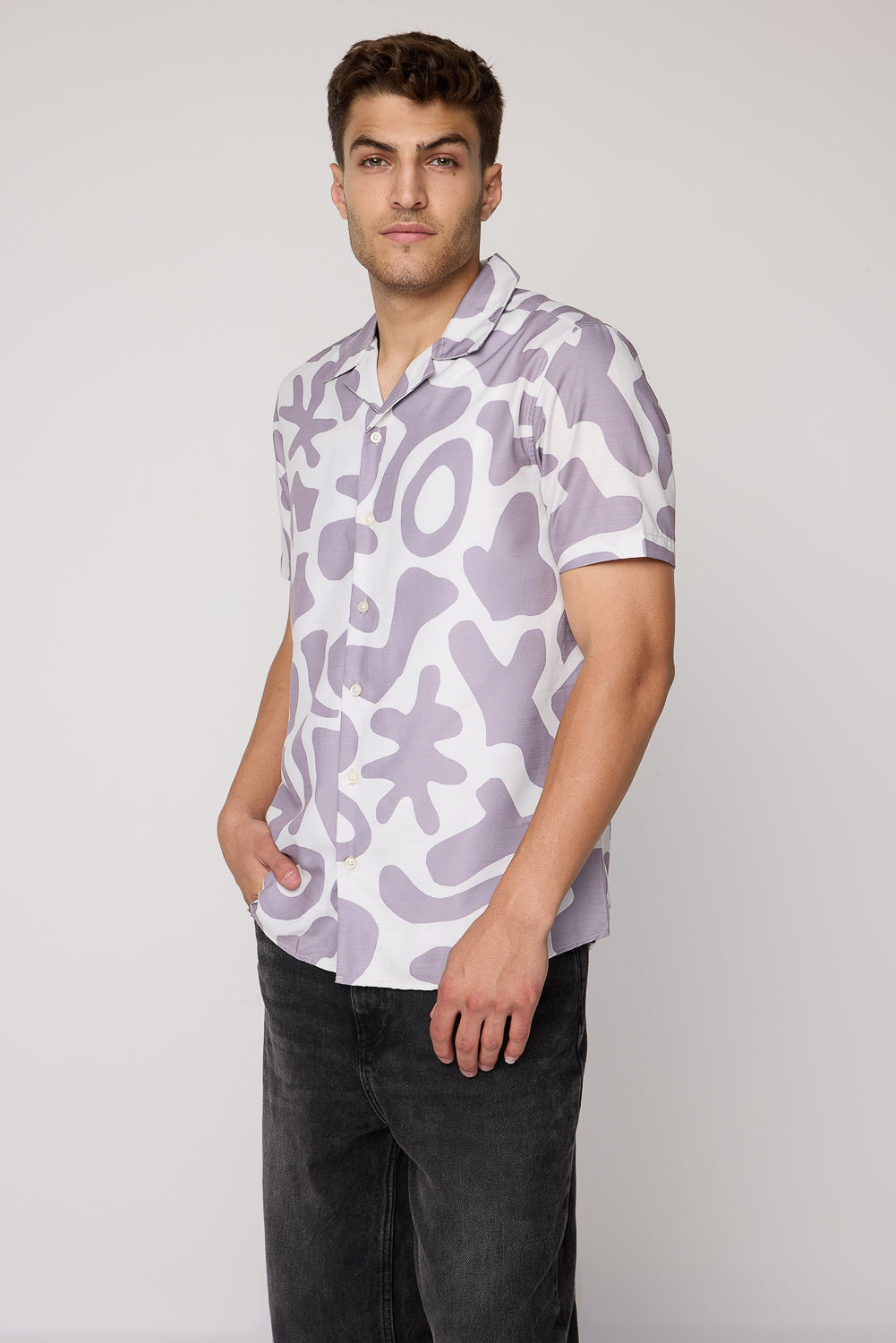 Plum Beachy Printed Men's Relaxed Shirt