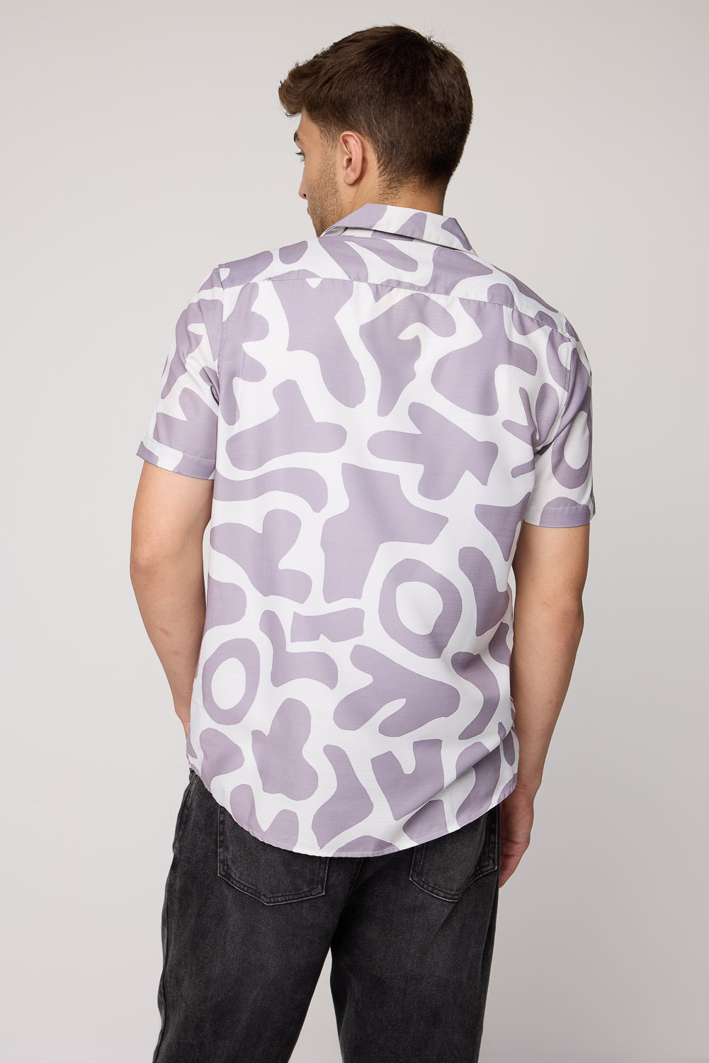 Plum Beachy Printed Men's Relaxed Shirt