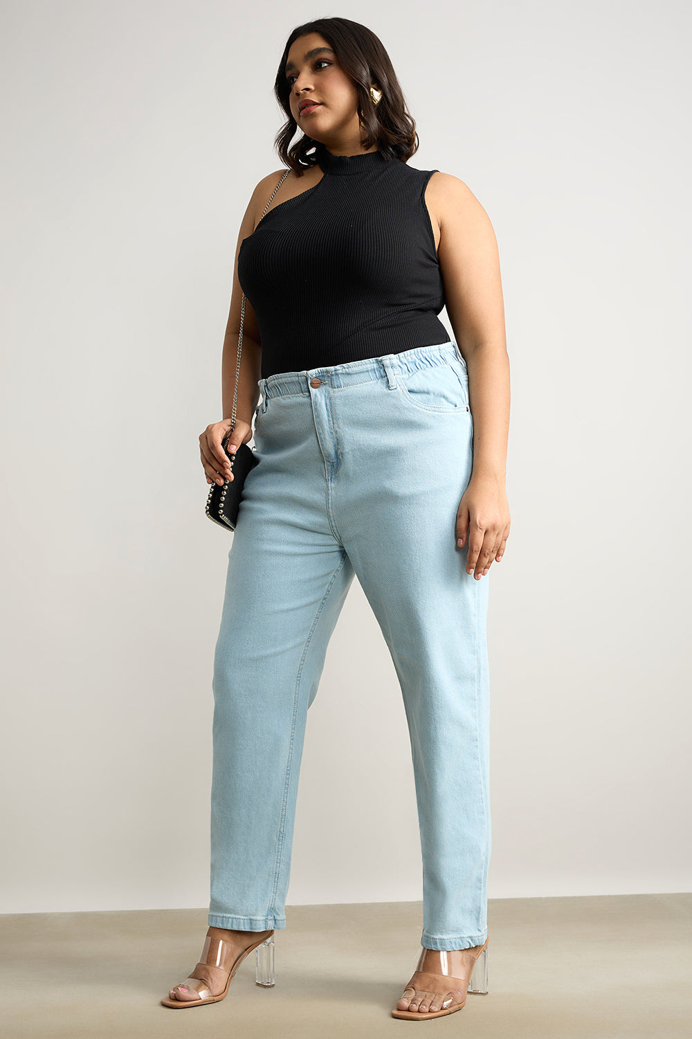STRETCHY LIGHT WASH MOM JEANS