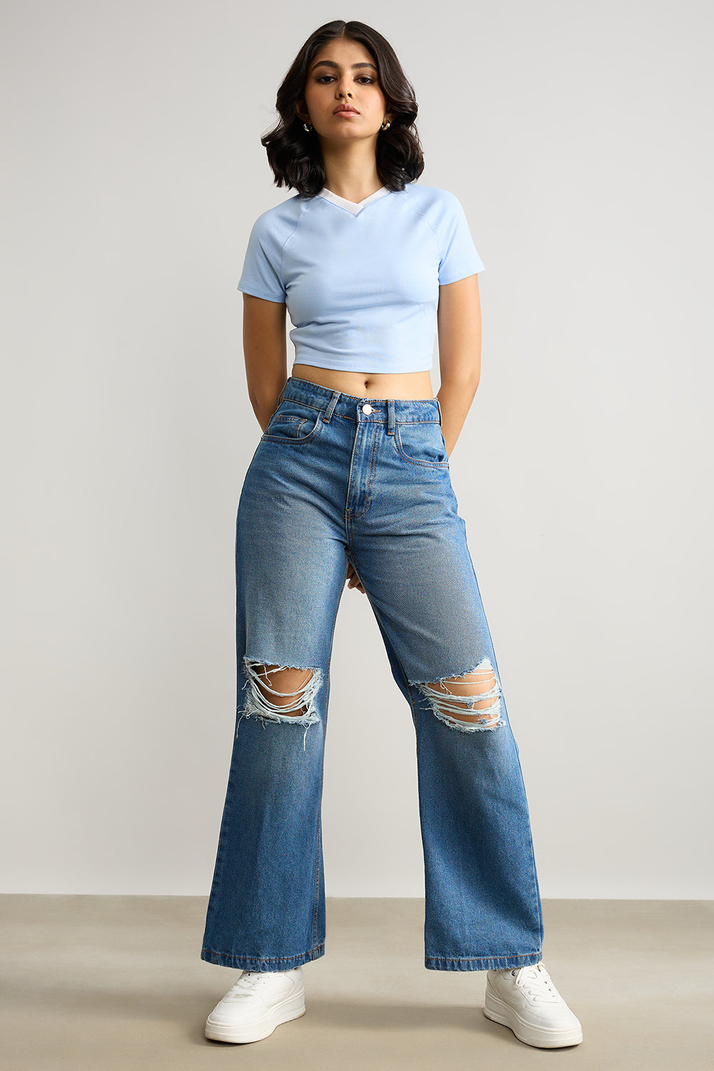 BLUE WIDE LEG RIPPED JEANS