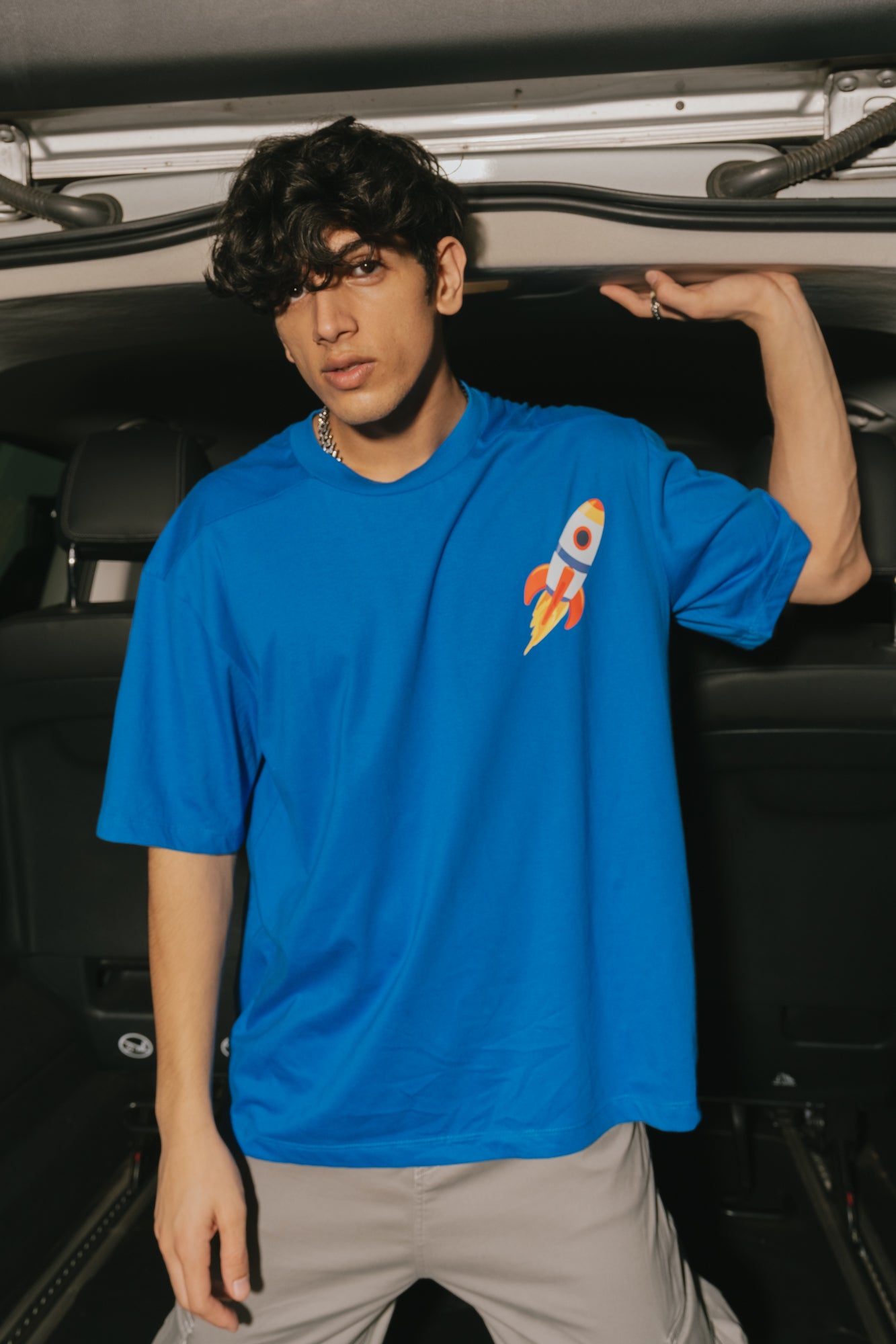ELECTRIC BLUE TYPO MEN'S TEES